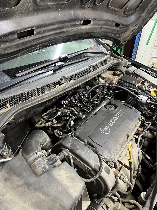 Opel Astra 2012 года 115.6 л.с. 1598