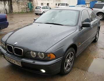 BMW 525