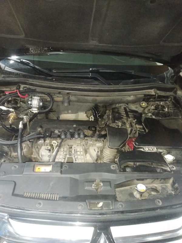 Mitsubishi Outlander 2015 года 145.5 л.с. 1998