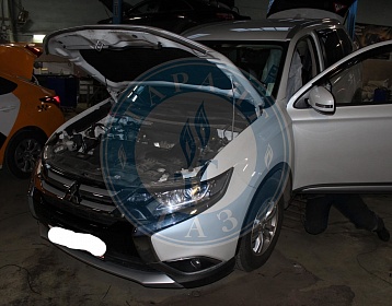 Mitsubishi Outlander 2016 года 145.5 л.с. 1998