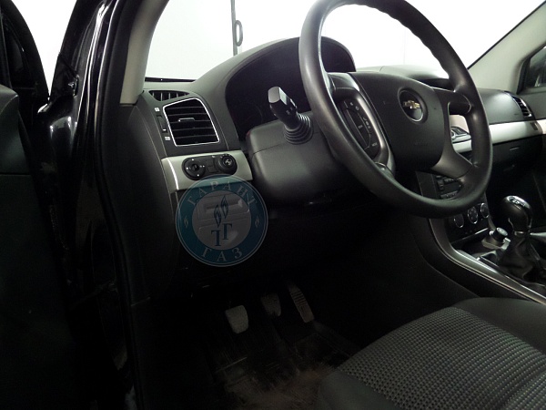 Кнопка ГБО в салоне на Chevrolet Captiva 2008 года 229.8 л.с. 3195