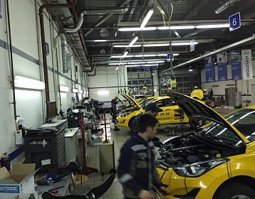 Hyundai Elantra фото 3