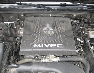 Mitsubishi Pajero фото 17