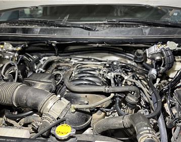 Toyota Tundra 5.7 фото 2