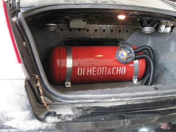 Mitsubishi Galant 1