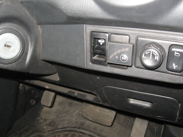 Nissan Avenir