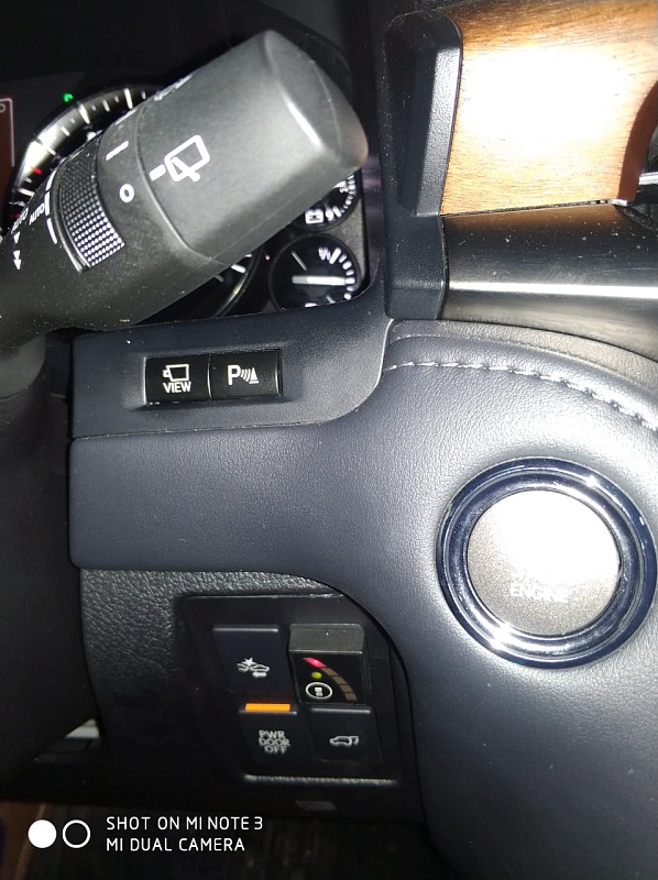 Lexus lx570 2017 года 365.7 л.с. 5663