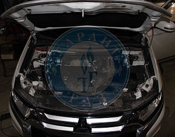 Mitsubishi Outlander 2016 года 145.5 л.с. 1998 фото 1