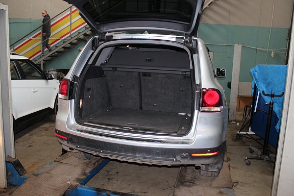 Volkswagen Touareg 2005 года 240.7 л.с. 3189