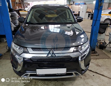 Mitsubishi Outlander 2019 года 145.5 л.с. 1998 фото 2