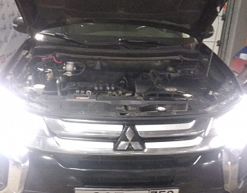 Mitsubishi Outlander 2015 года 145.5 л.с. 1998 фото 1