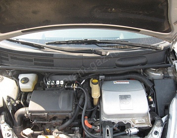 Toyota Prius фото 2