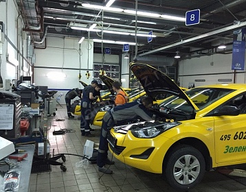 Hyundai Elantra фото 2