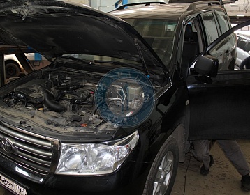 Toyota Land cruiser 120 2008 года 248.8 л.с. 3956