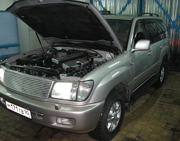 Toyota Land cruiser 100 фото 2