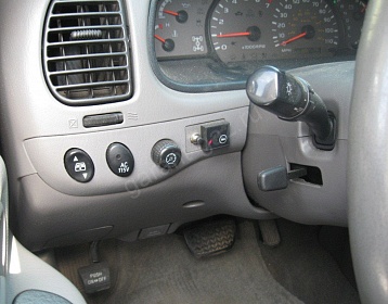 Toyota Sequoia фото 4