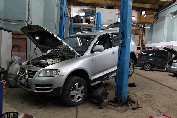 Volkswagen Touareg 2005 года 240.7 л.с. 3189
