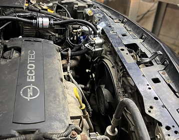 Opel Astra 2012 года 115.6 л.с. 1598 фото 3