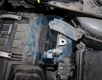 Citroen C-Crosser 2012 года 146.8 л.с. 1998 фото 6