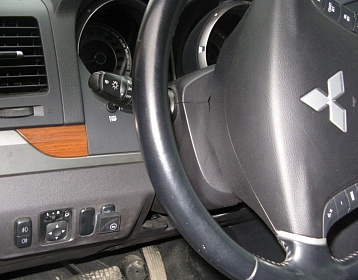 Mitsubishi Pajero фото 16