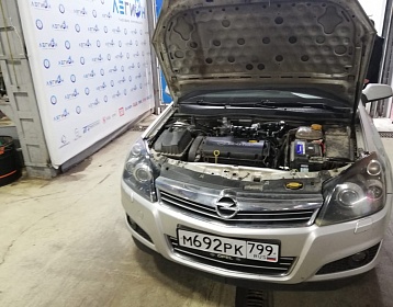 Opel Astra 2008 года 140 л.с. 1796 фото 4