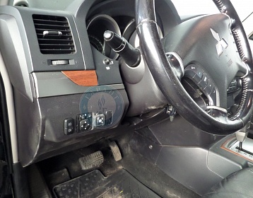 Mitsubishi Pajero 2010 года 218.9 л.с. 2998 фото 1