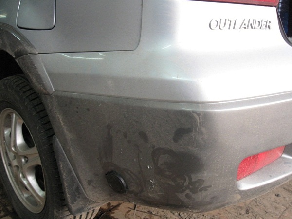 Mitsubishi Outlander 2
