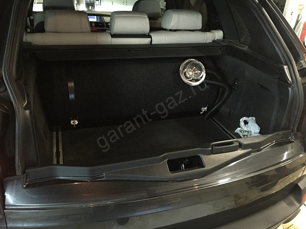 BMW X5 4.8