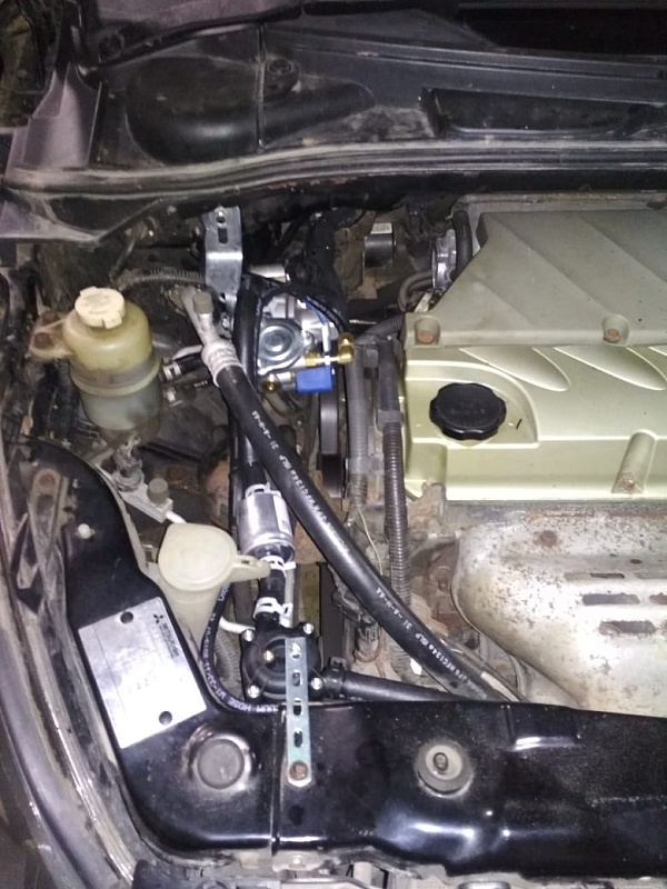 Mitsubishi Grandis 2006 года 164.5 л.с. 2378