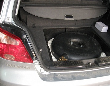 Mitsubishi Outlander 2