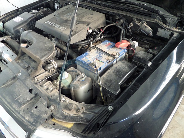 Форсунки ГБО на Mitsubishi Pajero 2010 года 218.9 л.с. 2998