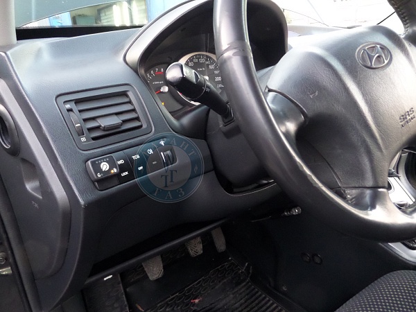 Кнопка ГБО на Hyundai Tucson 2006 года 141.4 л.с. 1975