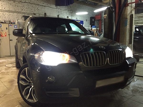 BMW X5 4.8