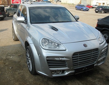Porsche Cayenne Magnum