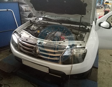 Renault Duster 2015 года 142.8 л.с. 1998