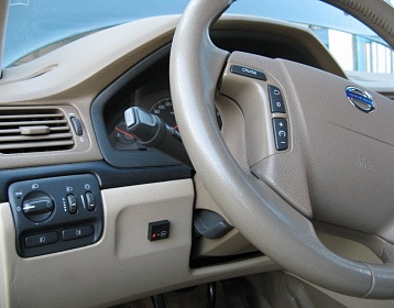 Volvo S60 фото 3