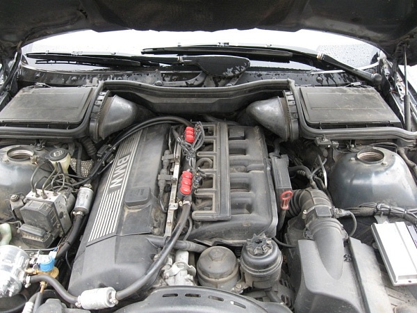 BMW 525