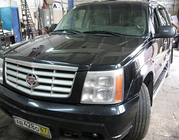 Cadillac Escalade 3