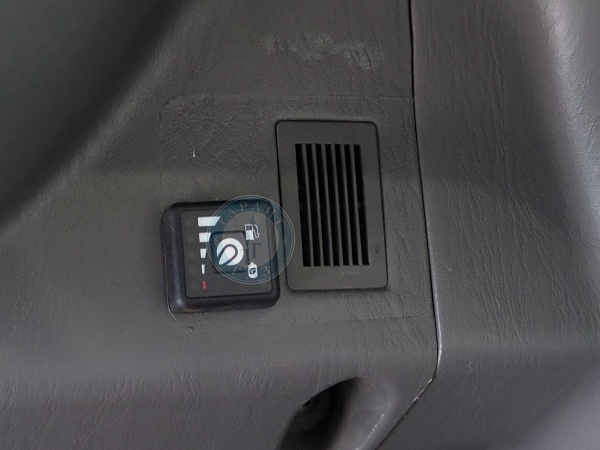 Кнопка ГБО на Toyota Sequoia 2008 года 380.9 л.с. 5663
