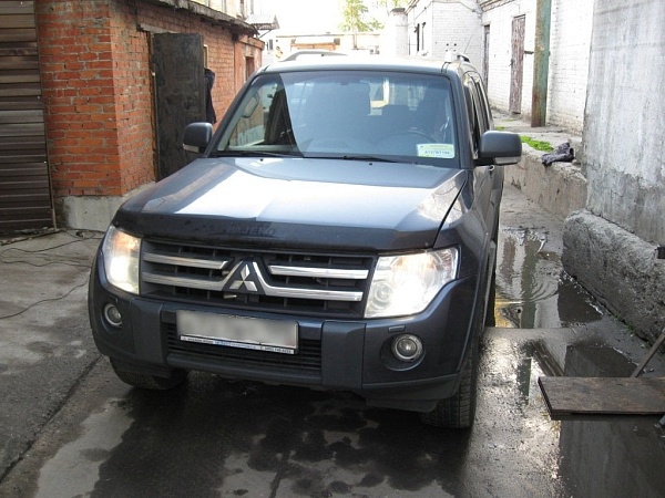 Mitsubishi Pajero 3.8