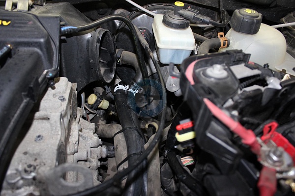 Renault Duster 2012 года 102 л.с. 1598