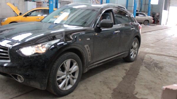 Infiniti Fx37 2013 года 331.7 л.с. 3696