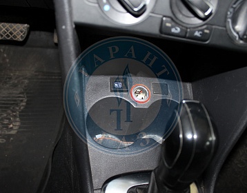 Volkswagen Polo 2012 года 104.7 л.с. 1598 фото 4