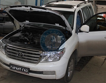 Toyota Land cruiser 200 2010 года 288 л.с. 4664