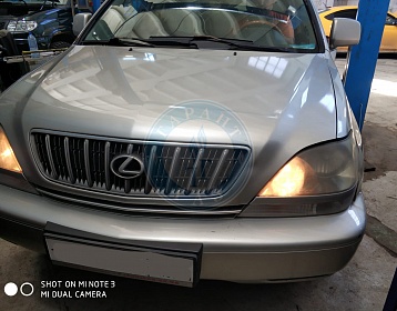 Lexus Rx300 2001 года 199.9 л.с. 2995