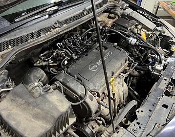 Opel Astra 2012 года 115.6 л.с. 1598 фото 1