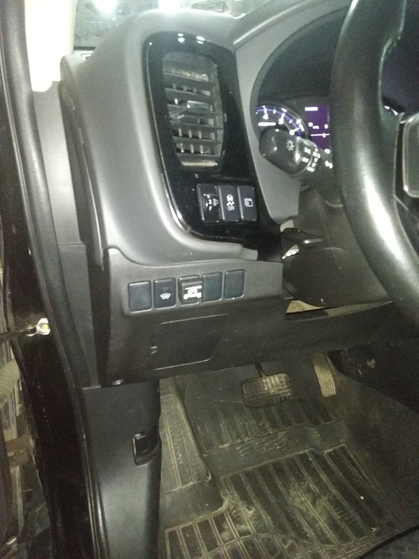 Mitsubishi Outlander 2015 года 145.5 л.с. 1998