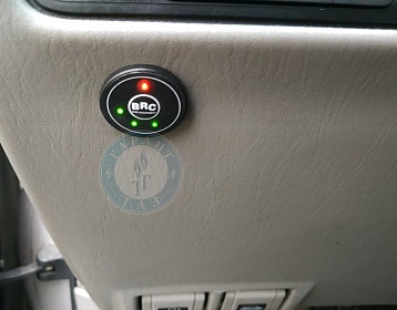 Toyota Land cruiser 100 2004 года 237.9 л.с. 4664